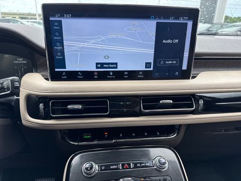 Used 2022 Lincoln Nautilus Reserve w/ Equipment Group 202A AWD/4WD image 30
