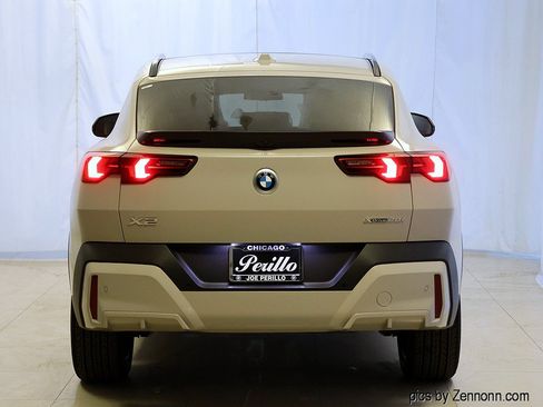 New 2026 BMW X2 xDrive28i w/ Technology Package AWD/4WD image 7