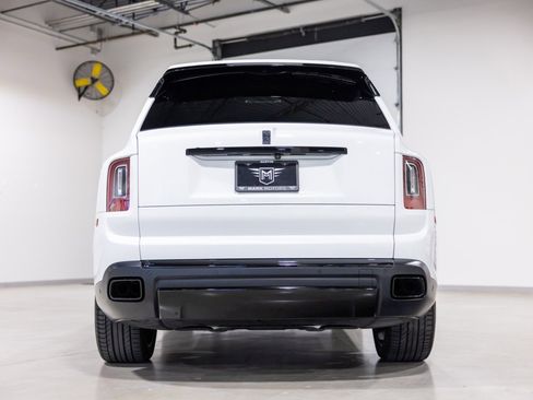 Used 2019 Rolls-Royce Cullinan image 5