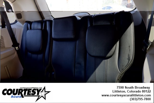 Used 2015 Chrysler Town & Country Touring FWD image 24