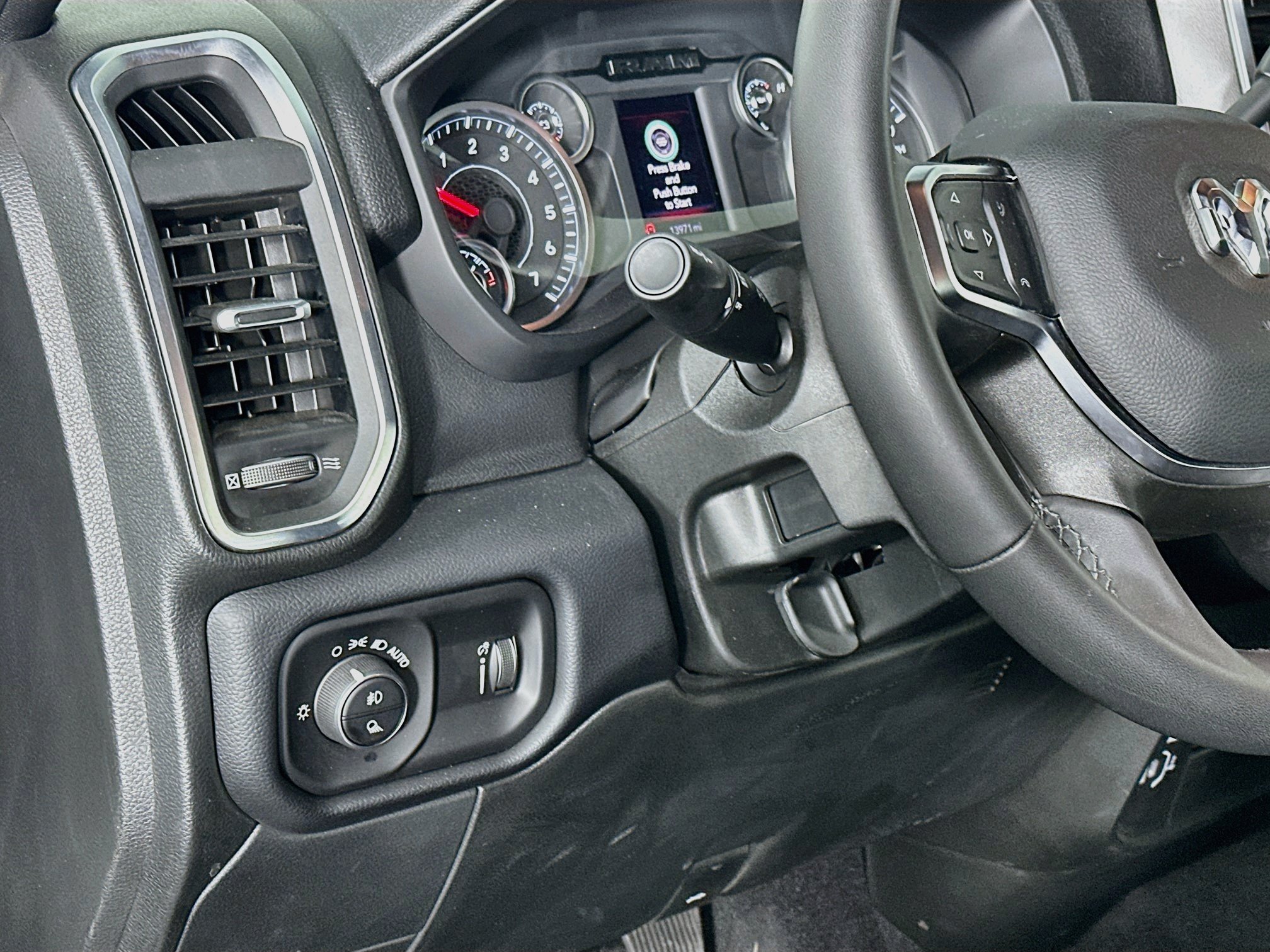 Used 2026 RAM 2500 Big Horn AWD/4WD image 16