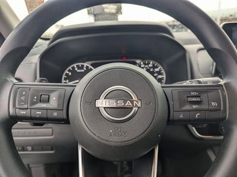 Used 2024 Nissan Rogue S image 19