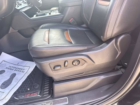 Used 2025 GMC Sierra 2500 AT4 w/ AT4 Premium Plus Package image 16