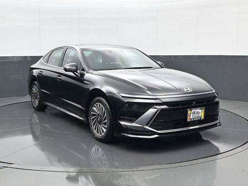 New 2026 Hyundai Sonata Limited image 3