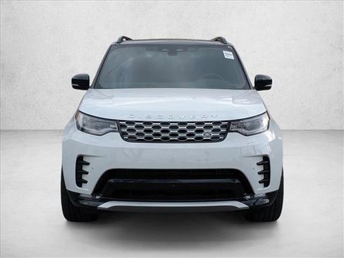 New 2026 Land Rover Discovery Limited Edition image 6