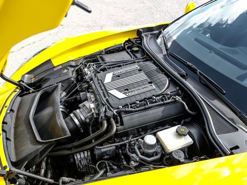 Used 2015 Chevrolet Corvette Z06 w/ 2LZ Preferred Equipment Group RWD image 55