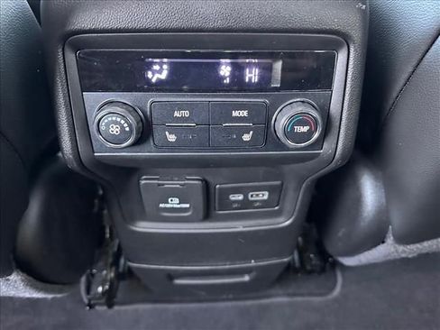 Certified 2021 GMC Acadia Denali w/ Denali Technology Package image 18