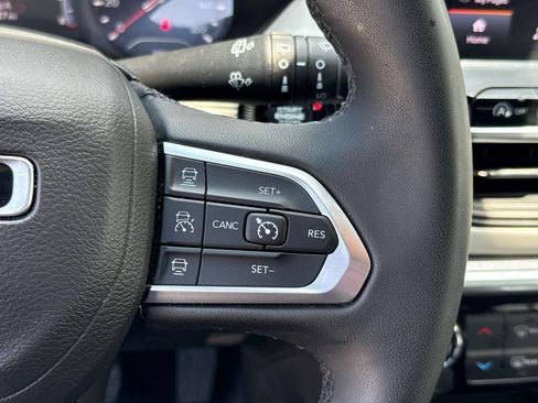 Used 2025 Jeep Compass Limited AWD/4WD image 22
