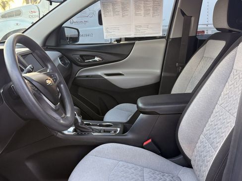 Used 2022 Chevrolet Equinox LS image 13