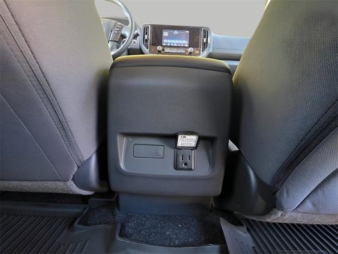 New 2026 Nissan Frontier S image 9