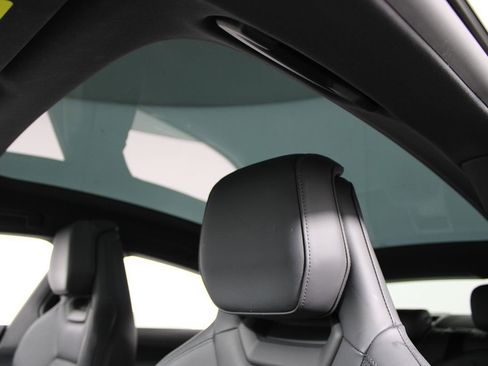 Used 2023 Audi e-tron GT Premium Plus image 9