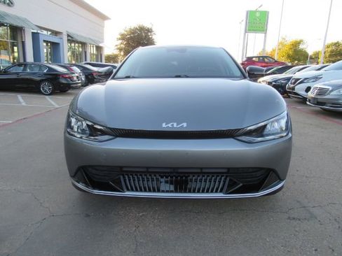 Used 2022 Kia EV6 Wind image 2