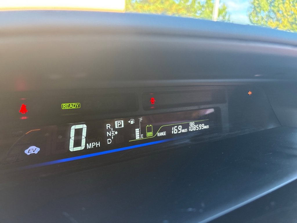 Used 2013 Toyota Prius V Five FWD image 16
