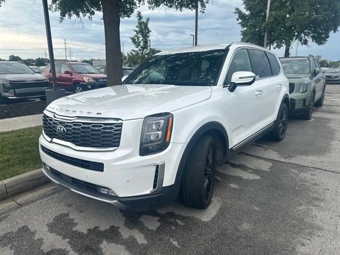 Used 2020 Kia Telluride SX w/ SX Prestige Package AWD/4WD image 3