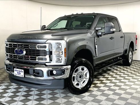 Used 2025 Ford F250 XLT w/ 360-Degree Camera Package image 2