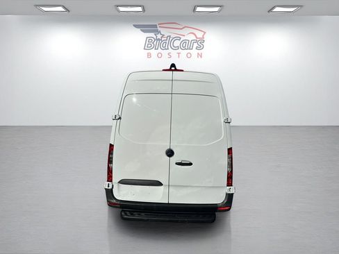 Used 2023 Mercedes-Benz Sprinter 2500 image 5