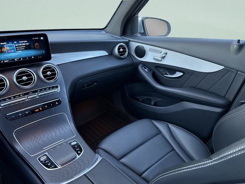Certified 2022 Mercedes-Benz GLC 300 image 15