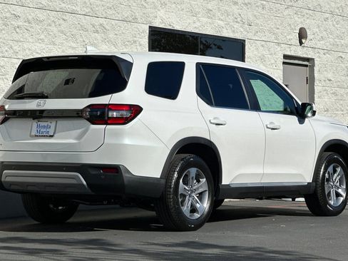 New 2025 Honda Pilot EX-L image 4