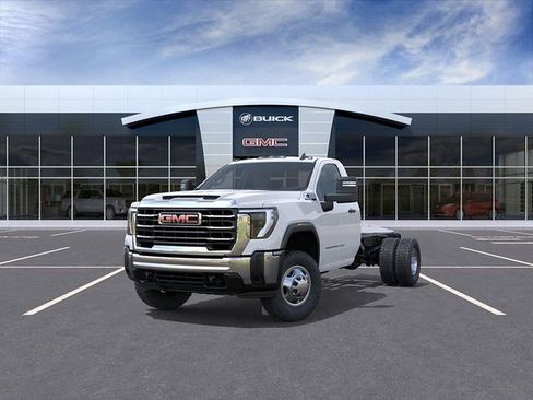 New 2026 GMC Sierra 3500 Pro AWD/4WD image 8