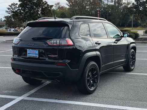 Used 2021 Jeep Cherokee Trailhawk w/ Sun, Sound & Nav Group image 10