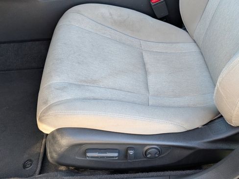 Used 2023 Honda Accord EX image 11