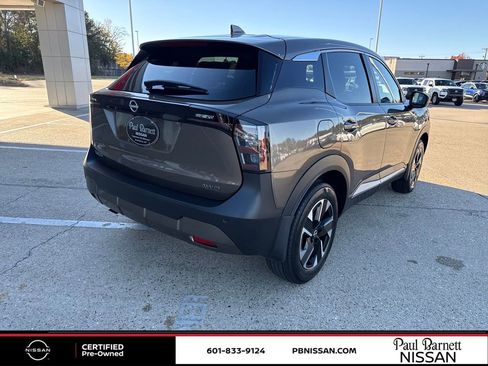 Certified 2025 Nissan Kicks SV image 4