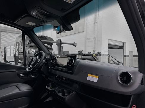 New 2026 Mercedes-Benz Sprinter 2500 image 27