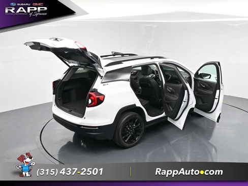 Used 2023 GMC Terrain SLT w/ Tech Package AWD/4WD image 31