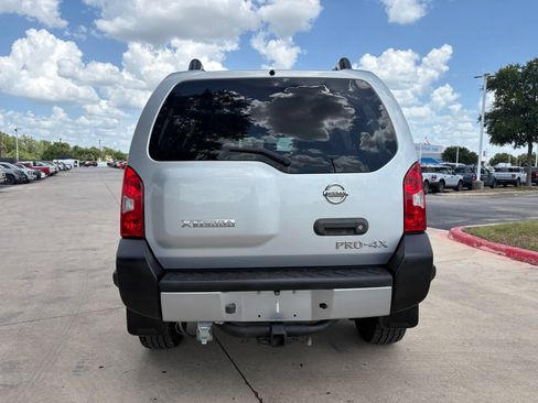 Used 2011 Nissan Xterra PRO-4X AWD/4WD image 4