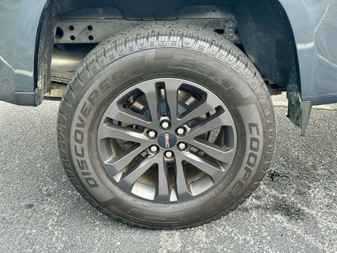 Used 2020 GMC Canyon SLE w/ Elevation Edition AWD/4WD image 29