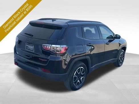 Used 2024 Jeep Compass Trailhawk AWD/4WD image 5