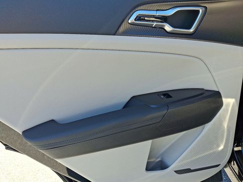 New 2026 Kia Sportage EX AWD/4WD image 8