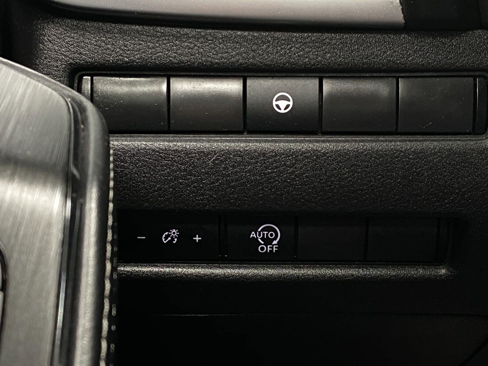 Certified 2023 Nissan Rogue SV AWD/4WD image 13