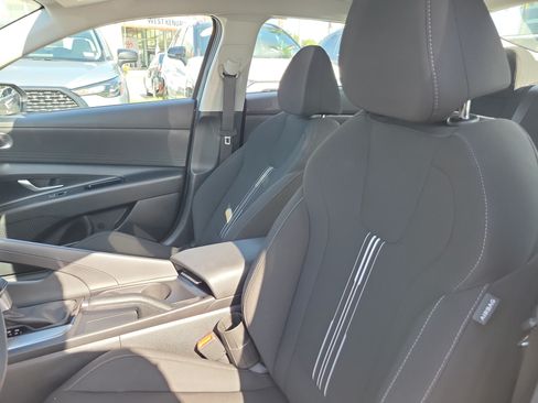 Used 2024 Hyundai Elantra SEL FWD image 20