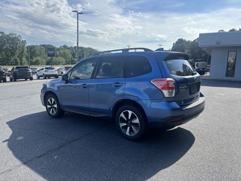 Used 2017 Subaru Forester 2.5i Premium AWD/4WD image 5