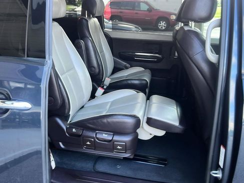 Used 2016 Kia Sedona SX Limited FWD image 30