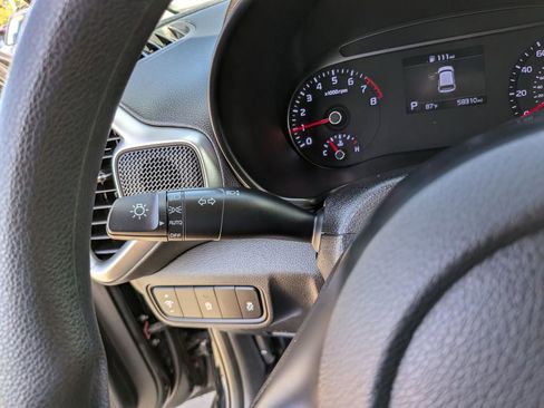 Certified 2022 Kia Soul LX FWD image 31