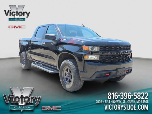 Used 2019 Chevrolet Silverado 1500 Custom Trail Boss w/ Custom Convenience Package AWD/4WD image 1