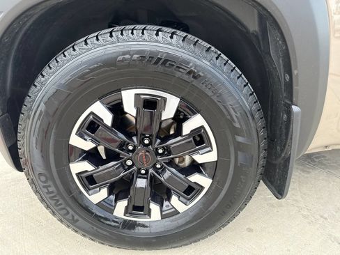 Used 2023 Nissan Frontier Pro-X w/ Technology Package RWD image 9