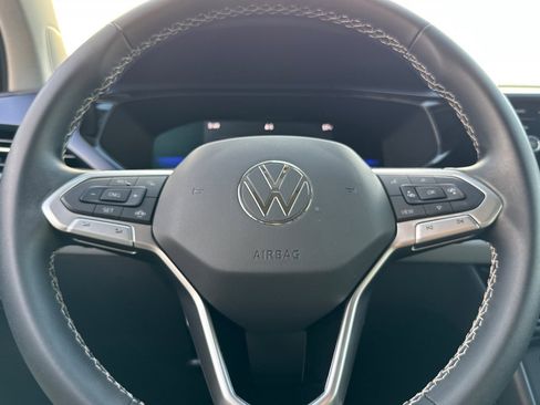 Used 2022 Volkswagen Taos SE image 23