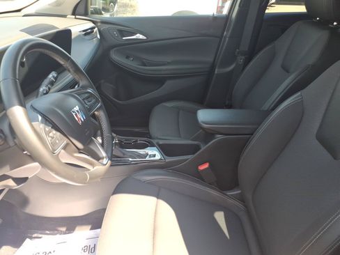Used 2025 Buick Encore GX Preferred FWD image 14