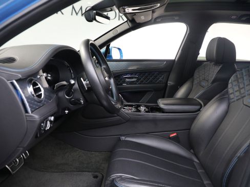 Certified 2021 Bentley Bentayga image 19