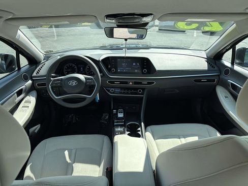 Used 2023 Hyundai Sonata SE w/ Cargo Package image 11
