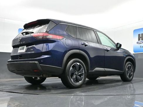 Used 2024 Nissan Rogue SV image 23