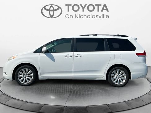 Used 2011 Toyota Sienna XLE w/ Entertainment Pkg AWD/4WD image 2