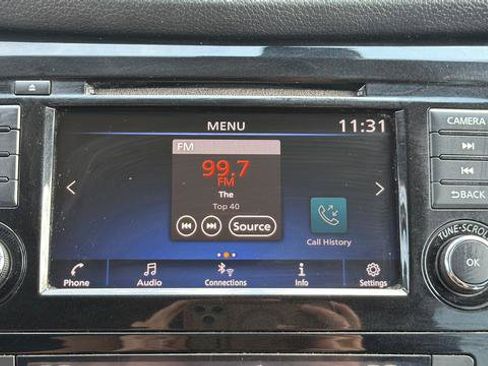 Used 2020 Nissan Rogue SV image 32