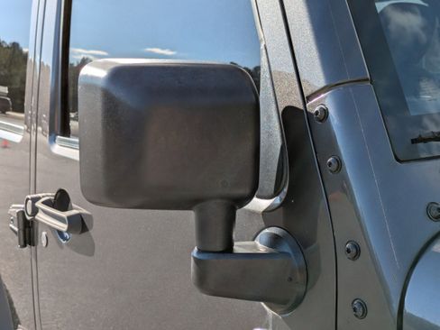 Used 2017 Jeep Wrangler Unlimited Sahara w/ Max Tow Package image 13