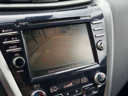 Used 2023 Nissan Murano SV image 7