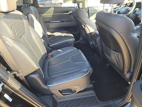 Used 2023 Hyundai Palisade Limited FWD image 11