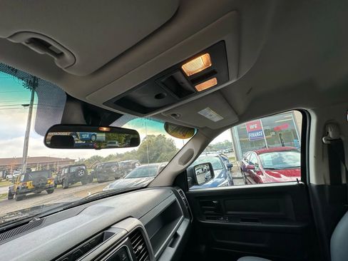 Used 2017 RAM 1500 Express image 20